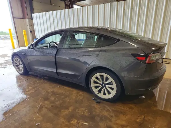5YJ3E1EA5NF372111 2022 TESLA MODEL 3 - Image 2