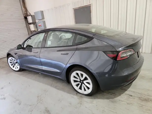 5YJ3E1EA5NF372139 2022 TESLA MODEL 3 - Image 2