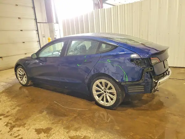 5YJ3E1EA5NF372318 2022 TESLA MODEL 3 - Image 2