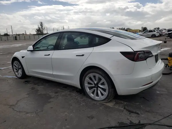 5YJ3E1EA5NF372478 2022 TESLA MODEL 3 - Image 2