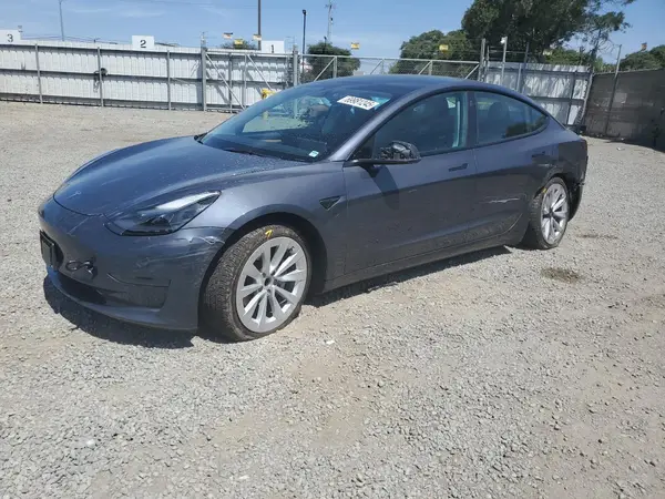 5YJ3E1EA5NF372481 2022 TESLA MODEL 3 - Image 1