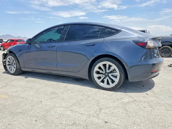 5YJ3E1EA5NF374831 2022 TESLA MODEL 3 - Image 2