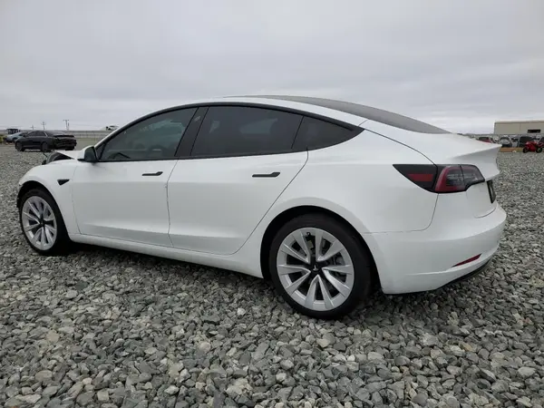 5YJ3E1EA5NF375199 2022 TESLA MODEL 3 - Image 2