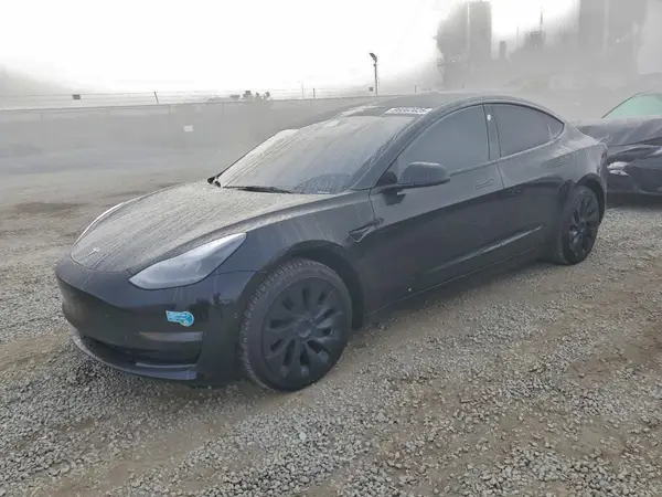 5YJ3E1EA5NF375235 2022 TESLA MODEL 3 - Image 1