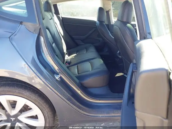 5YJ3E1EA5NF376398 2022 TESLA MODEL 3 - Image 8
