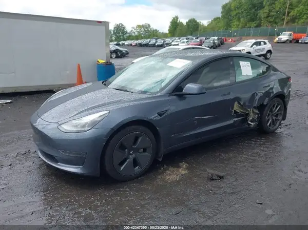5YJ3E1EA5PF384620 2023 TESLA MODEL 3 - Image 2