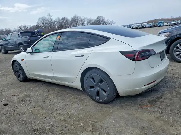 5YJ3E1EA5PF394497 2023 TESLA MODEL 3 - Image 2