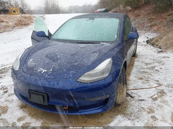 5YJ3E1EA5PF395228 2023 TESLA MODEL 3 - Image 2