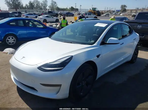 5YJ3E1EA5PF401237 2023 TESLA MODEL 3 - Image 2
