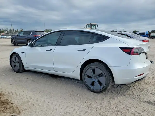 5YJ3E1EA5PF407975 2023 TESLA MODEL 3 - Image 2