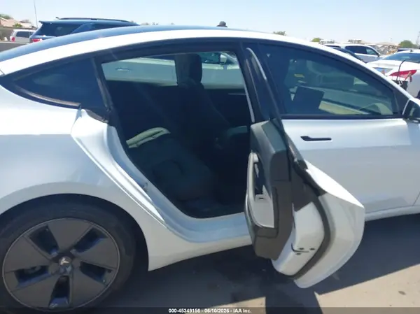 5YJ3E1EA5PF409788 2023 TESLA MODEL 3 - Image 8