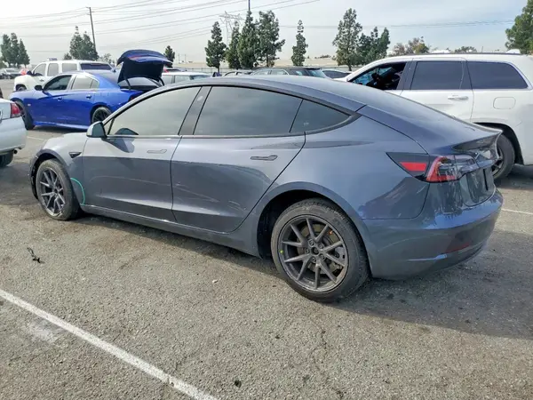 5YJ3E1EA5PF419270 2023 TESLA MODEL 3 - Image 2