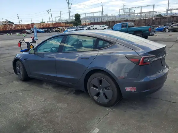 5YJ3E1EA5PF421620 2023 TESLA MODEL 3 - Image 2