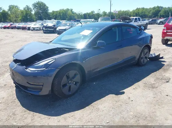 5YJ3E1EA5PF423769 2023 TESLA MODEL 3 - Image 2