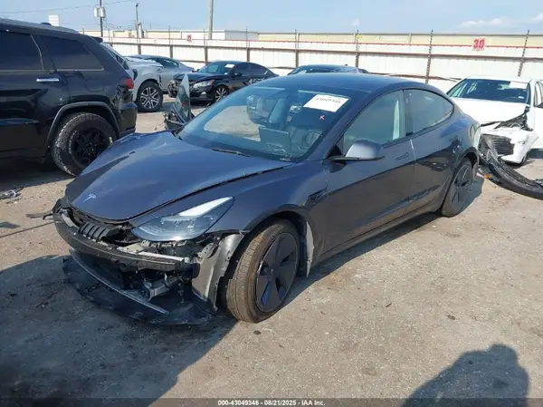 5YJ3E1EA5PF425537 2023 TESLA MODEL 3 - Image 2