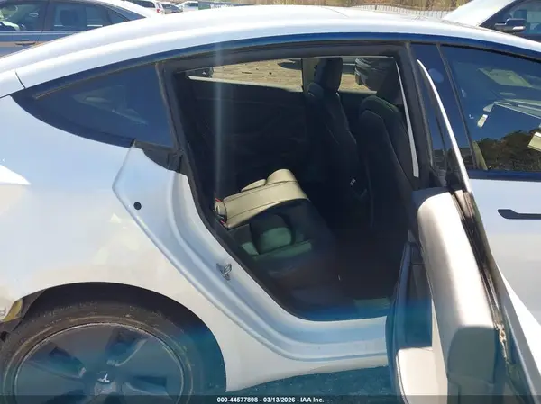 5YJ3E1EA5PF427224 2023 TESLA MODEL 3 - Image 8