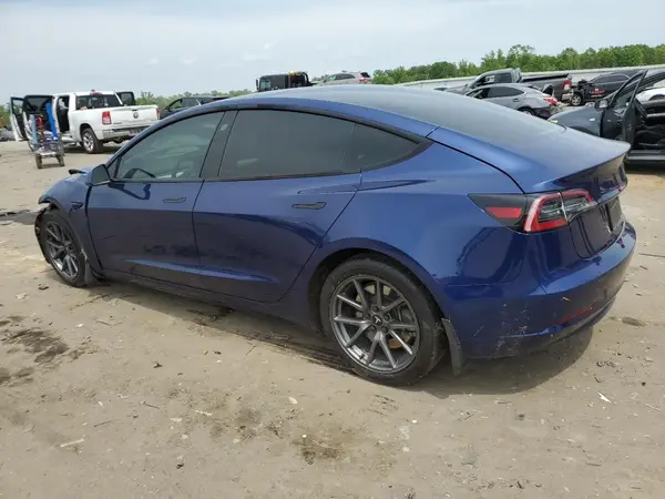 5YJ3E1EA5PF427837 2023 TESLA MODEL 3 - Image 2