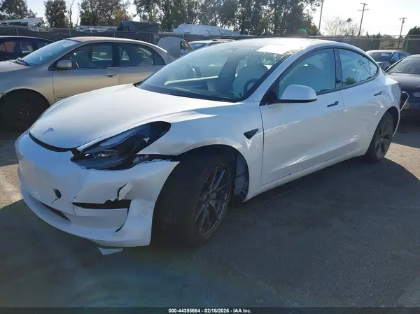 5YJ3E1EA5PF429006 2023 TESLA MODEL 3 - Image 2