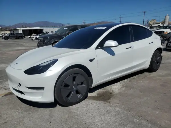 5YJ3E1EA5PF430463 2023 TESLA MODEL 3 - Image 1