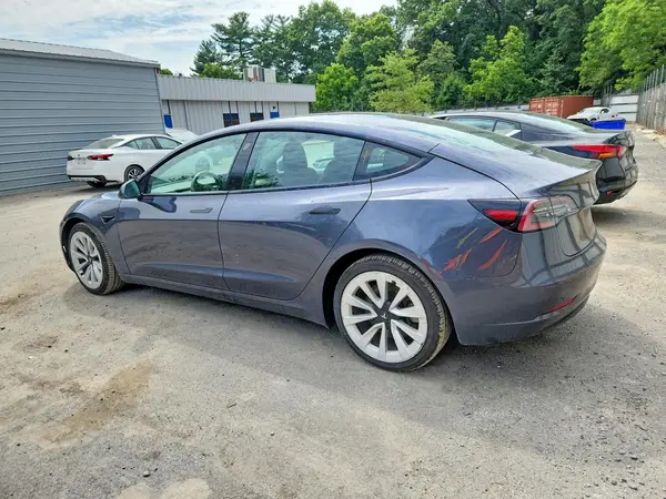 5YJ3E1EA5PF435999 2023 TESLA MODEL 3 - Image 2