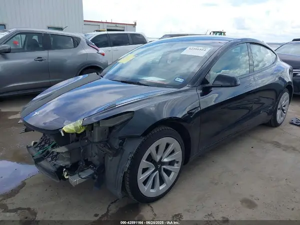 5YJ3E1EA5PF439261 2023 TESLA MODEL 3 - Image 2