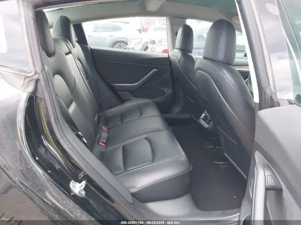 5YJ3E1EA5PF439261 2023 TESLA MODEL 3 - Image 8
