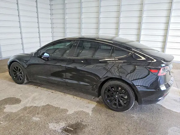 5YJ3E1EA5PF449191 2023 TESLA MODEL 3 - Image 2