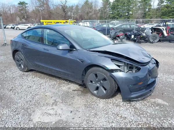 5YJ3E1EA5PF451085 2023 TESLA MODEL 3 - Image 1