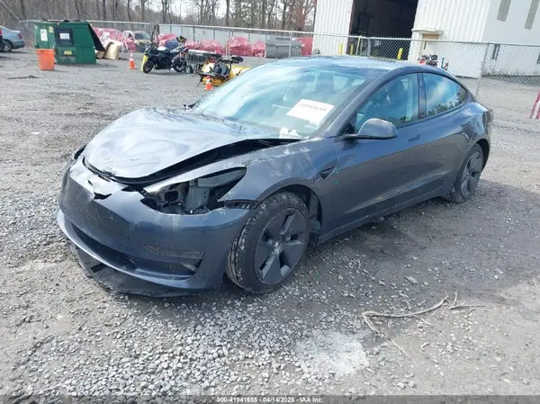 5YJ3E1EA5PF451085 2023 TESLA MODEL 3 - Image 2