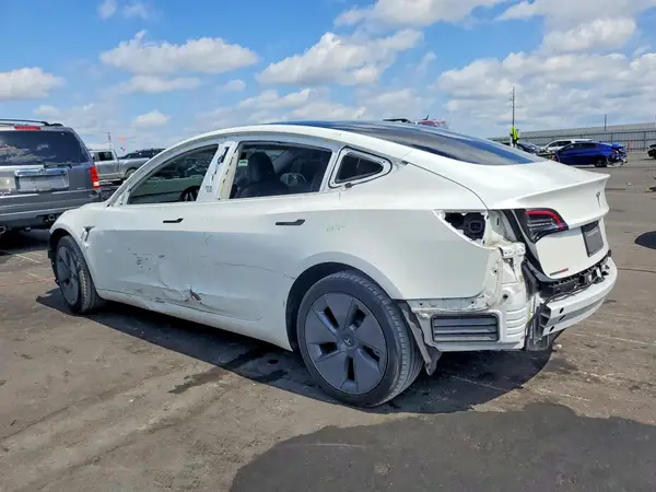 5YJ3E1EA5PF458215 2023 TESLA MODEL 3 - Image 2