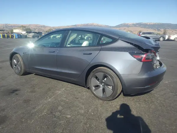 5YJ3E1EA5PF461549 2023 TESLA MODEL 3 - Image 2