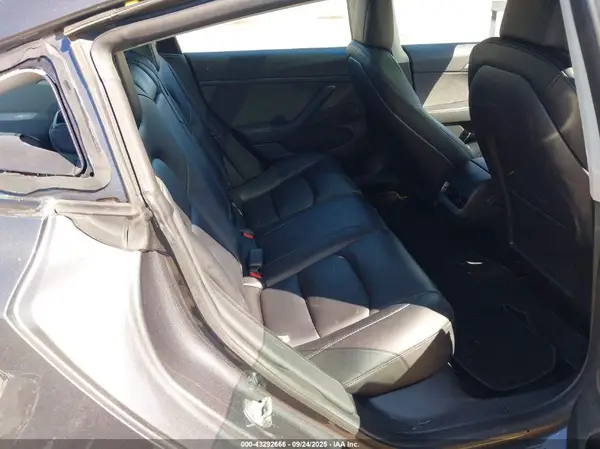 5YJ3E1EA5PF464788 2023 TESLA MODEL 3 - Image 8