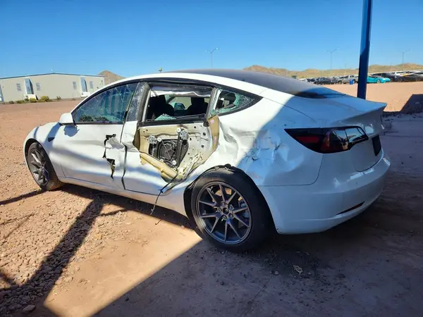 5YJ3E1EA5PF464838 2023 TESLA MODEL 3 - Image 2