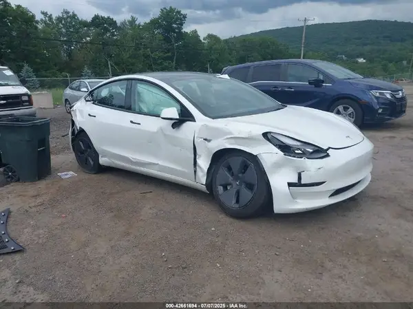 5YJ3E1EA5PF465410 2023 TESLA MODEL 3 - Image 1