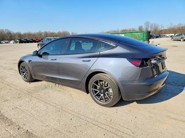 5YJ3E1EA5PF469621 2023 TESLA MODEL 3 - Image 2
