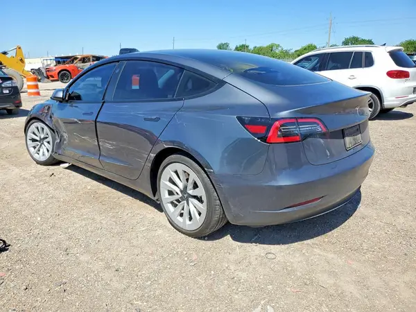 5YJ3E1EA5PF472230 2023 TESLA MODEL 3 - Image 2