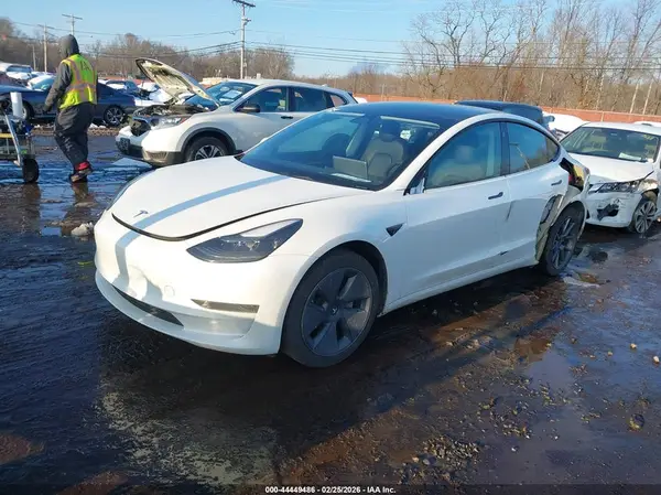5YJ3E1EA5PF477718 2023 TESLA MODEL 3 - Image 2