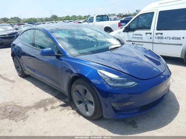 5YJ3E1EA5PF479002 2023 TESLA MODEL 3 - Image 1