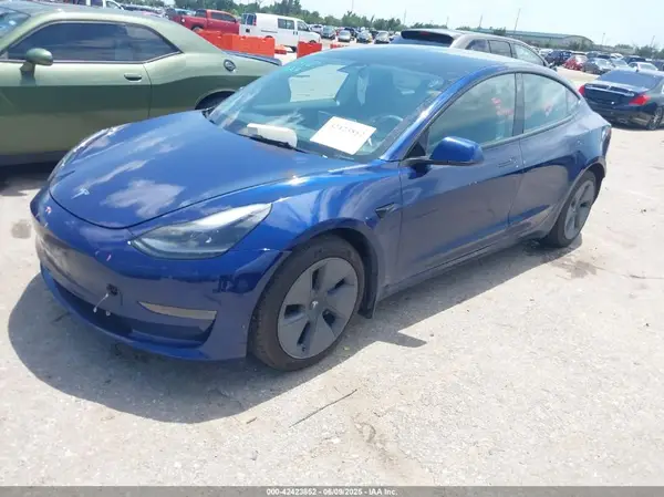 5YJ3E1EA5PF479002 2023 TESLA MODEL 3 - Image 2