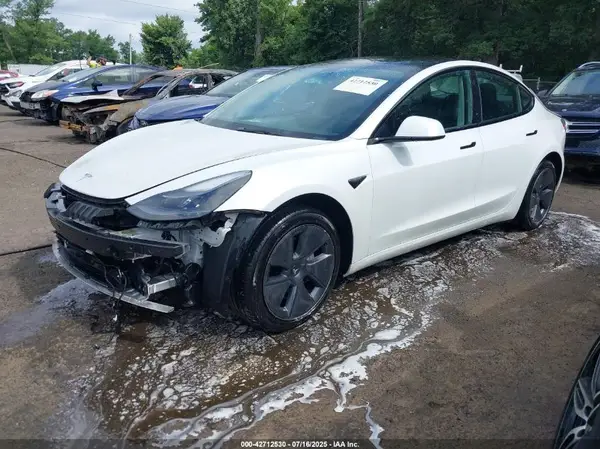 5YJ3E1EA5PF482949 2023 TESLA MODEL 3 - Image 2