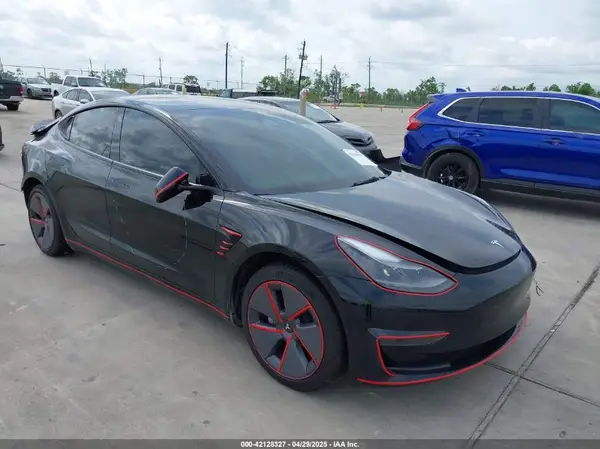 5YJ3E1EA5PF484040 2023 TESLA MODEL 3 - Image 1