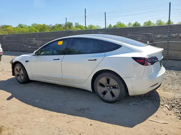5YJ3E1EA5PF488606 2023 TESLA MODEL 3 - Image 2