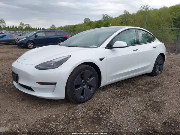 5YJ3E1EA5PF494227 2023 TESLA MODEL 3 - Image 2