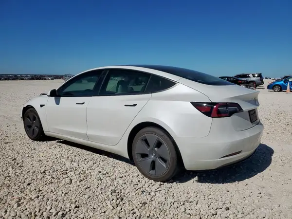 5YJ3E1EA5PF495636 2023 TESLA MODEL 3 - Image 2