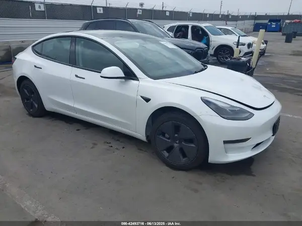 5YJ3E1EA5PF496902 2023 TESLA MODEL 3 - Image 1