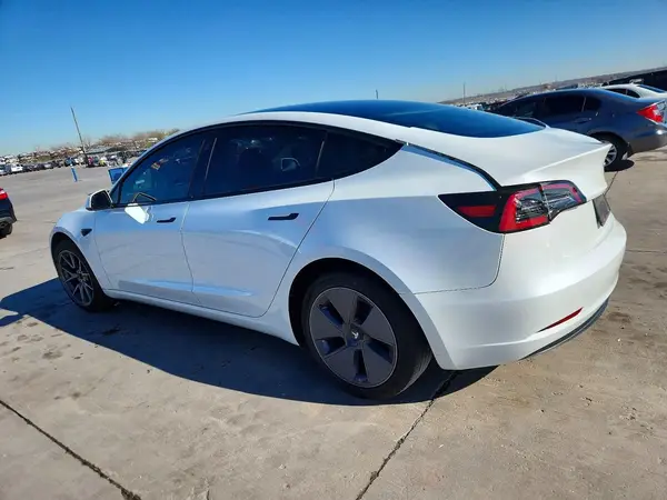 5YJ3E1EA5PF501810 2023 TESLA MODEL 3 - Image 2