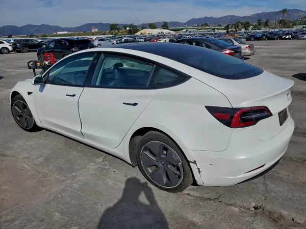 5YJ3E1EA5PF502407 2023 TESLA MODEL 3 - Image 2