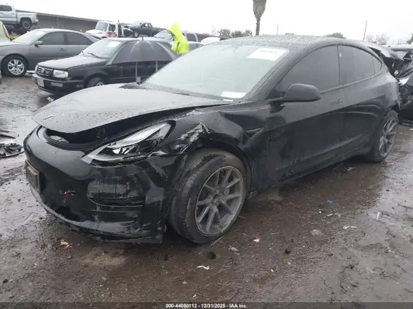 5YJ3E1EA5PF505064 2023 TESLA MODEL 3 - Image 2