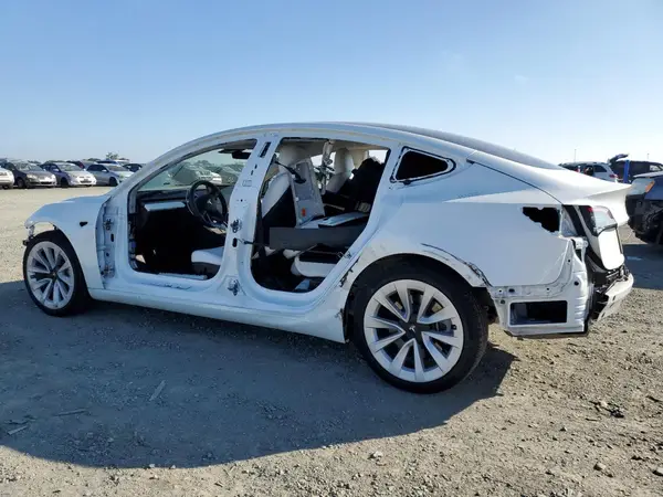 5YJ3E1EA5PF506182 2023 TESLA MODEL 3 - Image 2