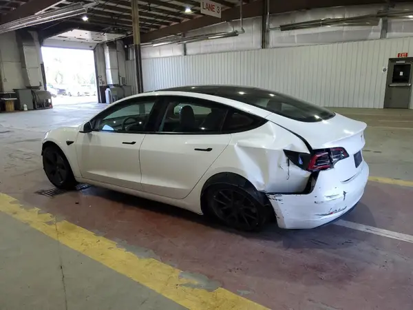 5YJ3E1EA5PF510801 2023 TESLA MODEL 3 - Image 2